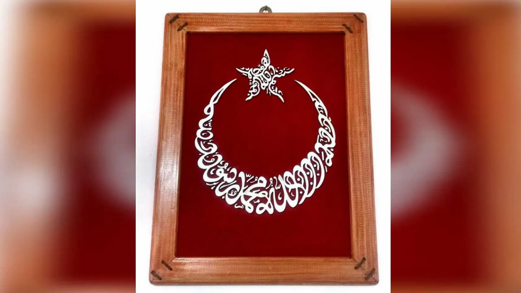 İki kalas bir hevesle başladı, minyatür sanatın ustasına dönüştü