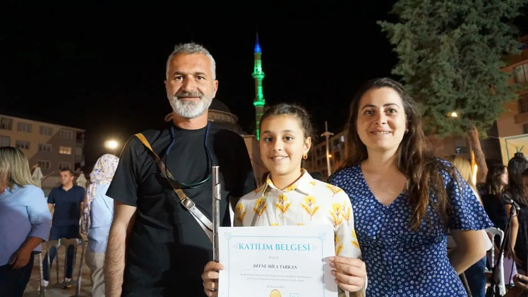 Küçük parmaklar Yörük ezgilerini Batı'nın tınılarıyla buluşturdu