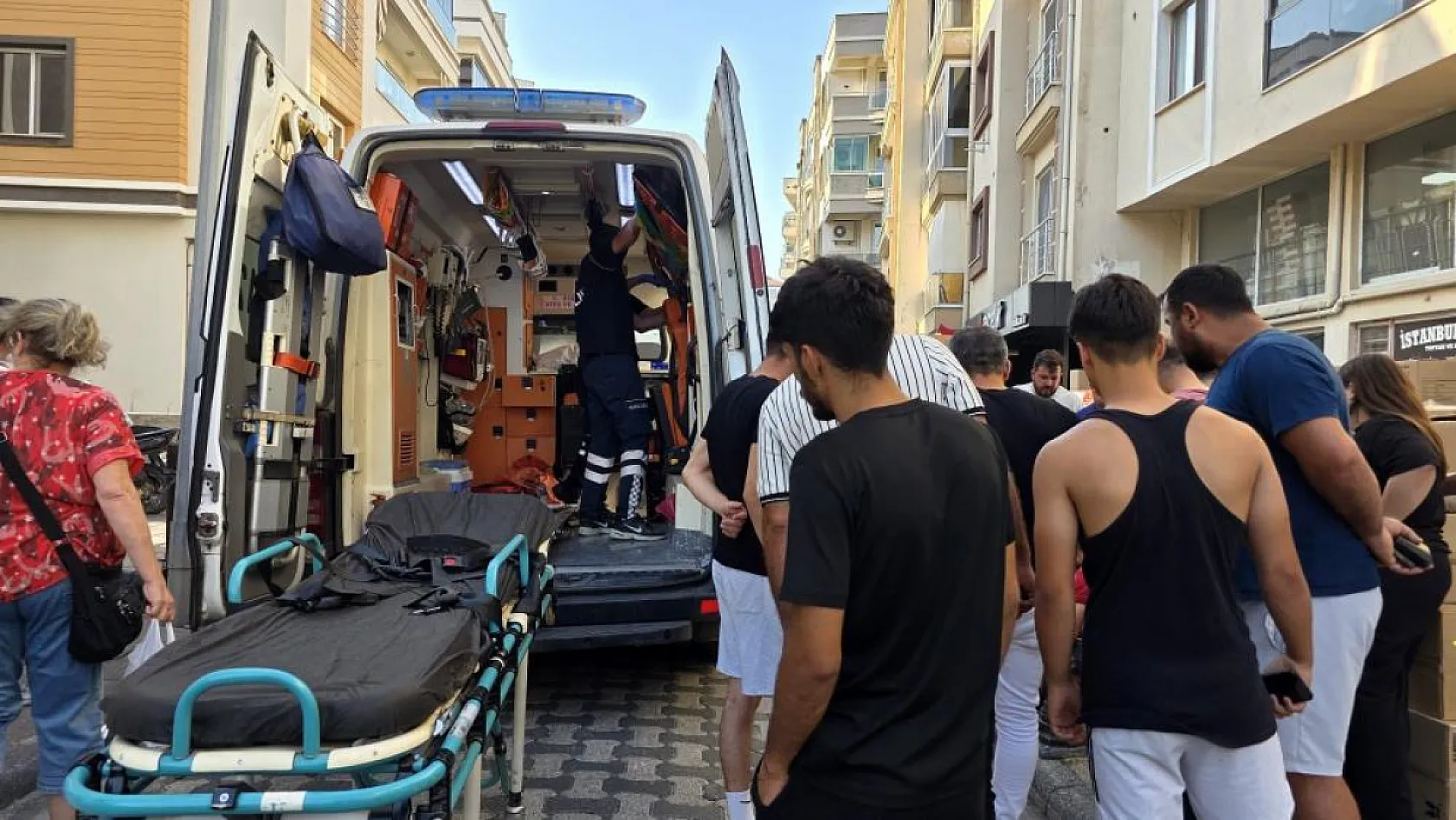 Milas'ta Motosiklet Yayaya Çarptı: Kaza Sonrası Kavga Çıktı