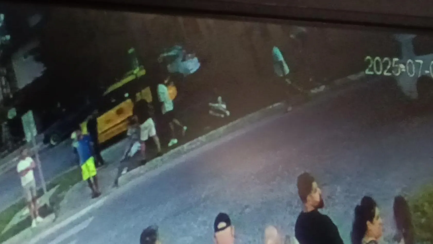 Turistlerin ayağını yerden kesen kaza