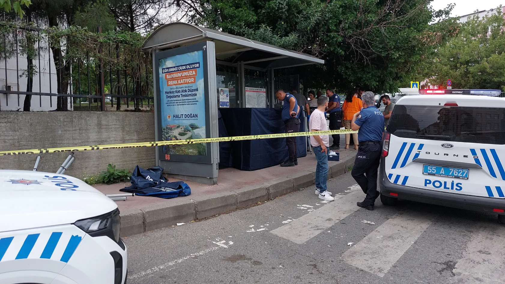 Farelerle dostluğu ile bilinen adam, otobüs durağında ölü bulundu
