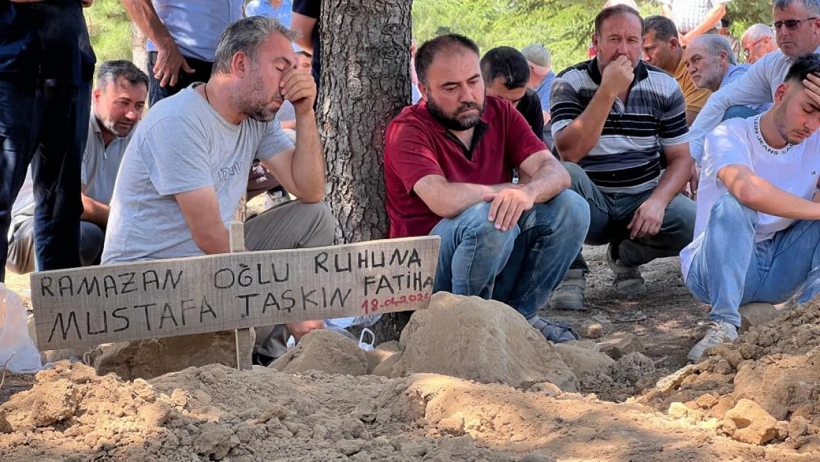 Okulda arkadaşı tarafından boğazının sıkılması sonucu hastanelik olan 10 yaşındaki çocuk hayat mücadelesini kaybetti