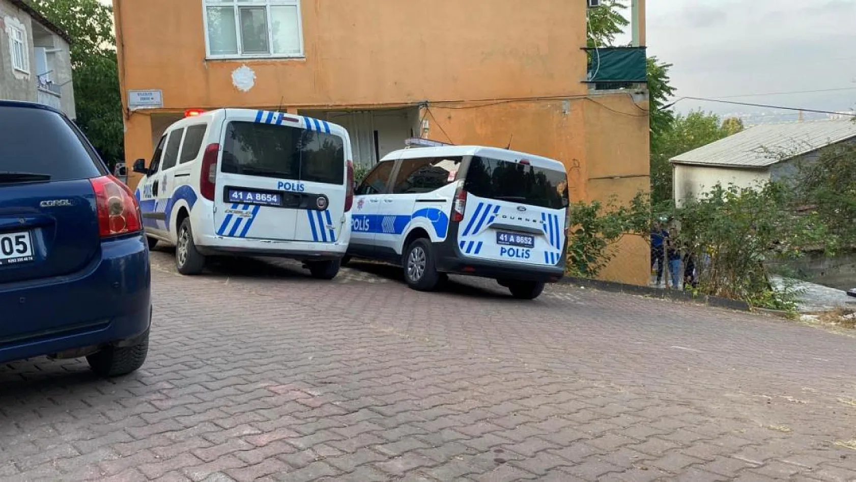 Genç adam, karısı tarafından tüfekle vurularak öldürüldü
