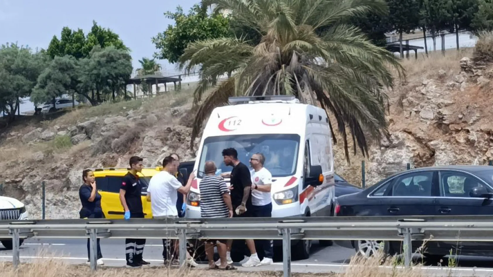 Alkollü sürücü otomobile çarpıp kaçtı, kovalamaca sonucu yakalandı