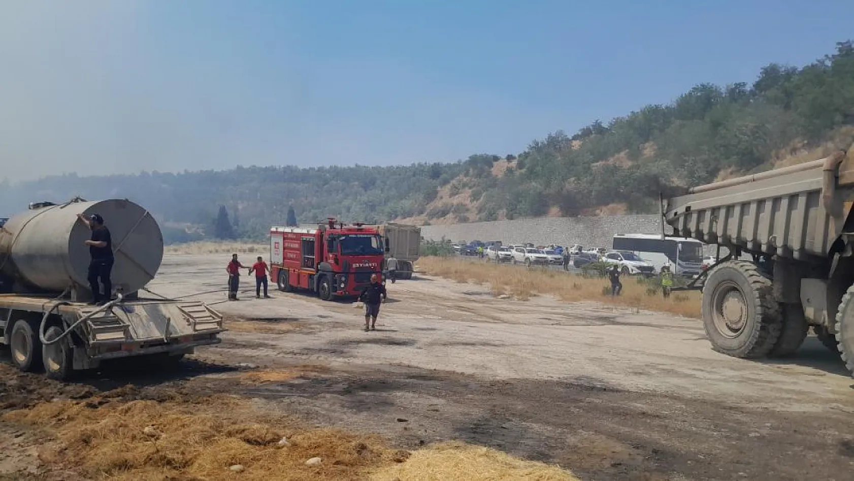 Muğla'daki yangın Stratonikia Antik kentindeki zirai alanda etkili oluyor