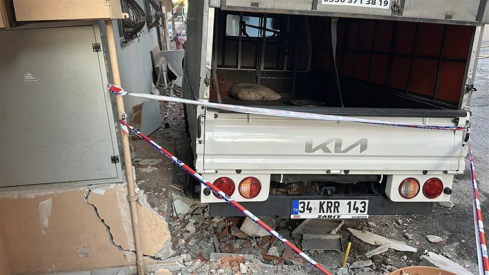 Kamyonetin çarptığı kadın hayatını kaybetti, kaçan şoför yakalandı
