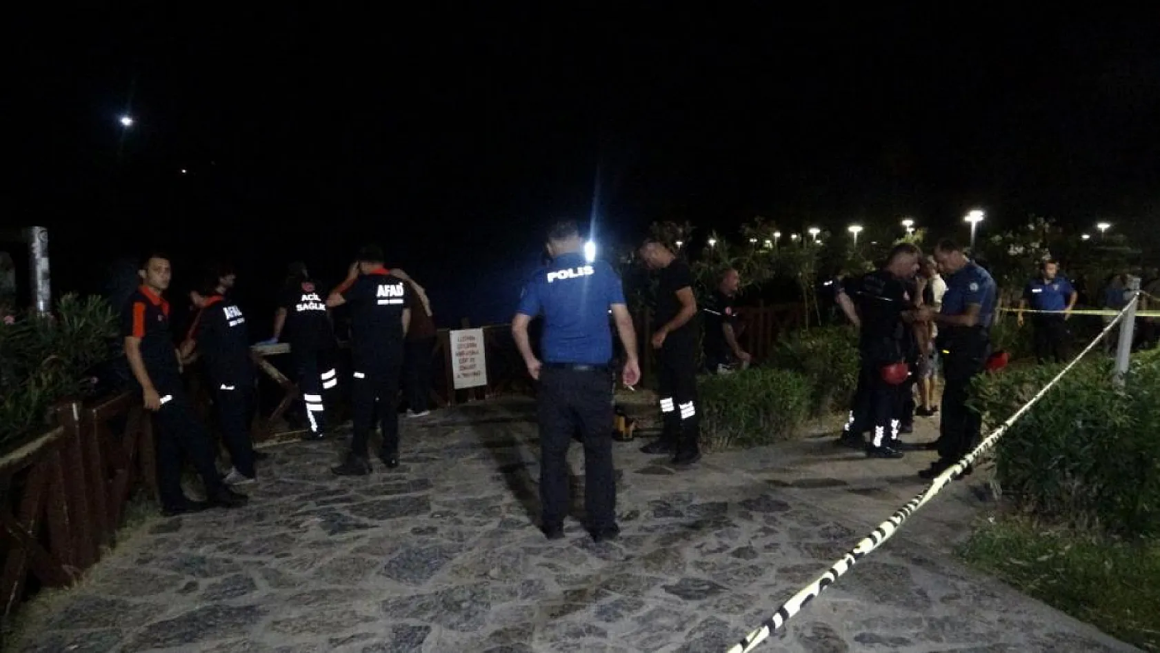 'Şelaleden denize birisi düştü' ihbarı ekipleri alarma geçirdi