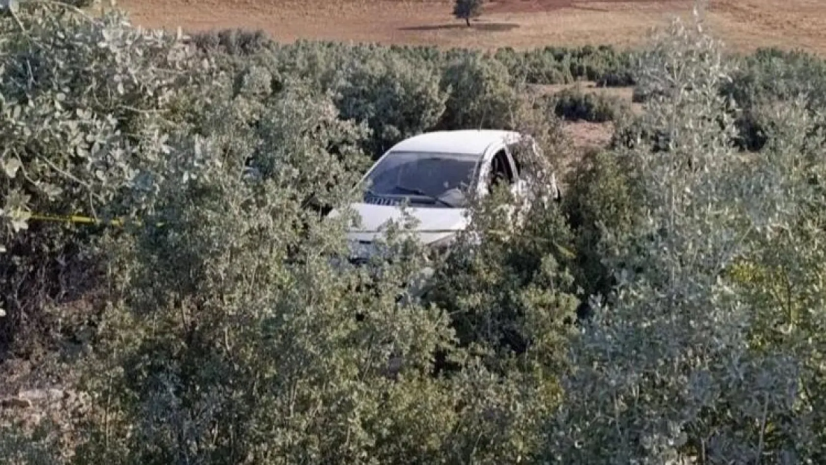 Kontrolden çıkan otomobilin camından fırlayan sürücü hayatını kaybetti