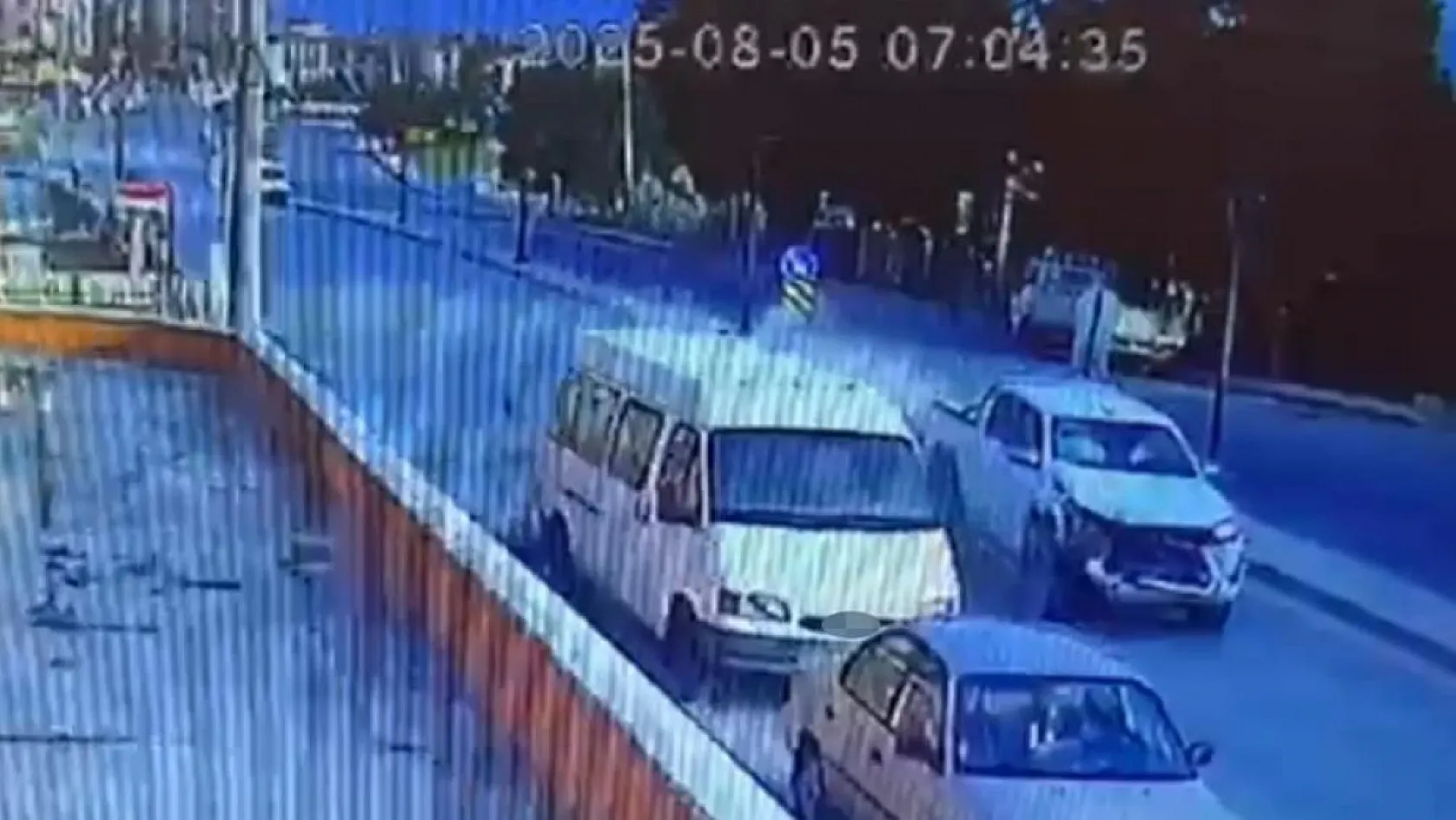 Kamyonet motosiklet ile çarpıştı, 2 aylık evli çiftin mutluluğu kazada son buldu