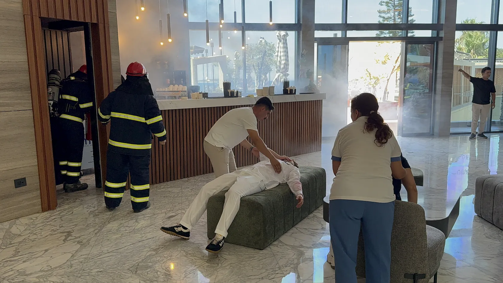 Bodrum'da otelde yapılan yangın tatbikatı nefesleri kesti