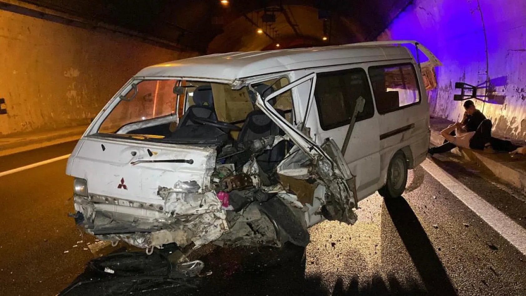 Zincirleme Trafik Kazası:  7 Araç Birbirine Girdi: 5 Kişi Yaralandı