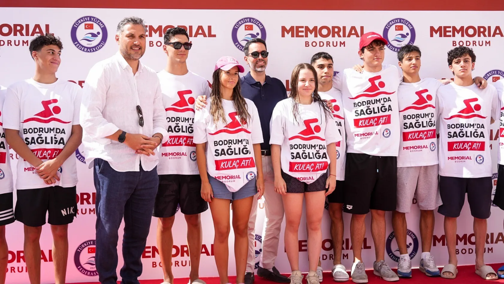 Bodrum'da sağlık için kulaç attılar