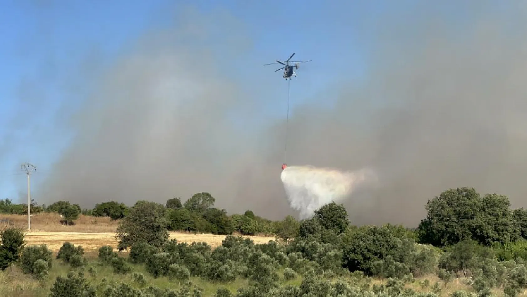 Çanakkale Lapseki'deki orman yangınını söndürme çalışmaları sürüyor