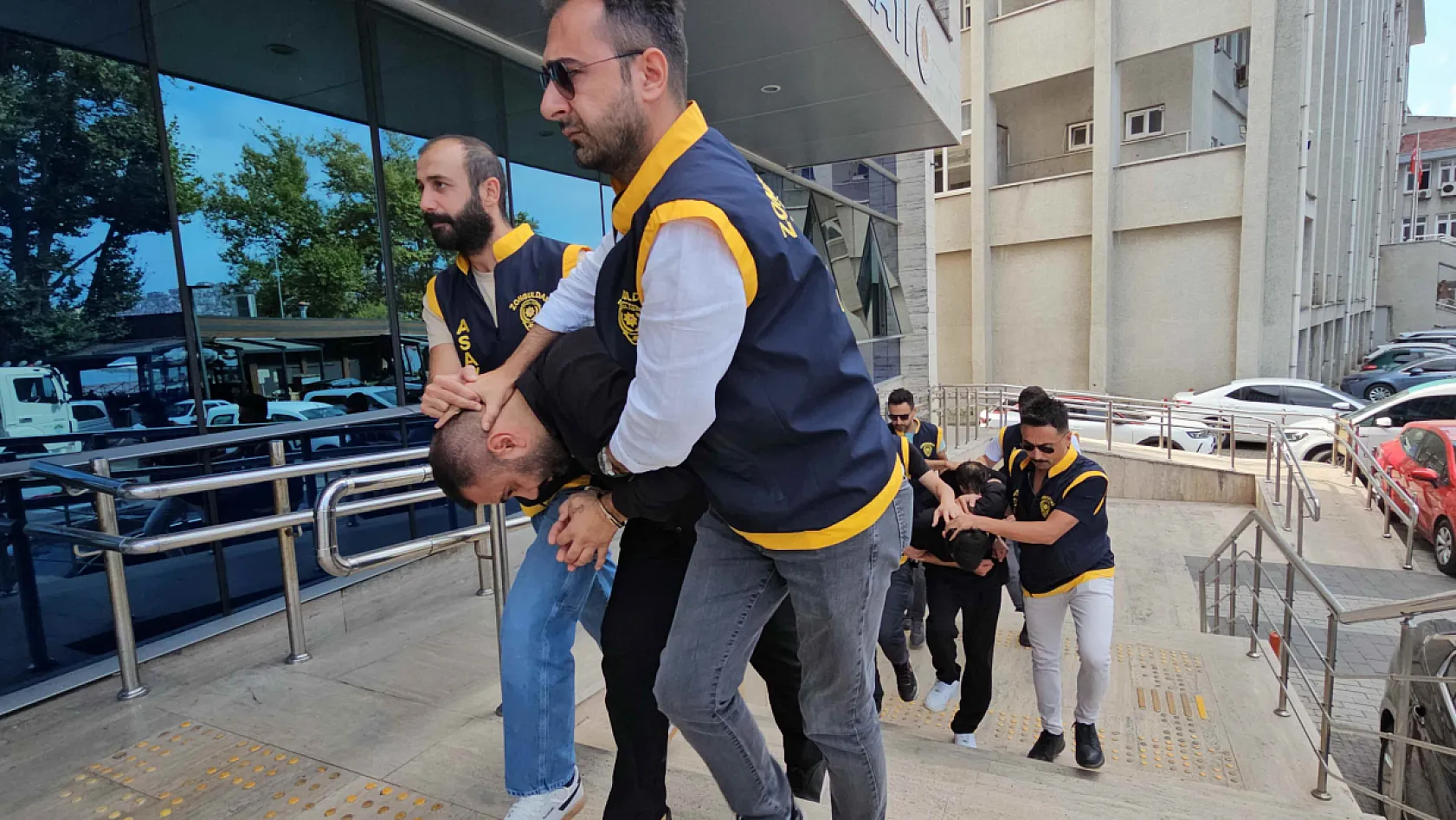 'Adınız FETÖ soruşturmasına karıştı' deyip milyonluk vurgun yaptılar