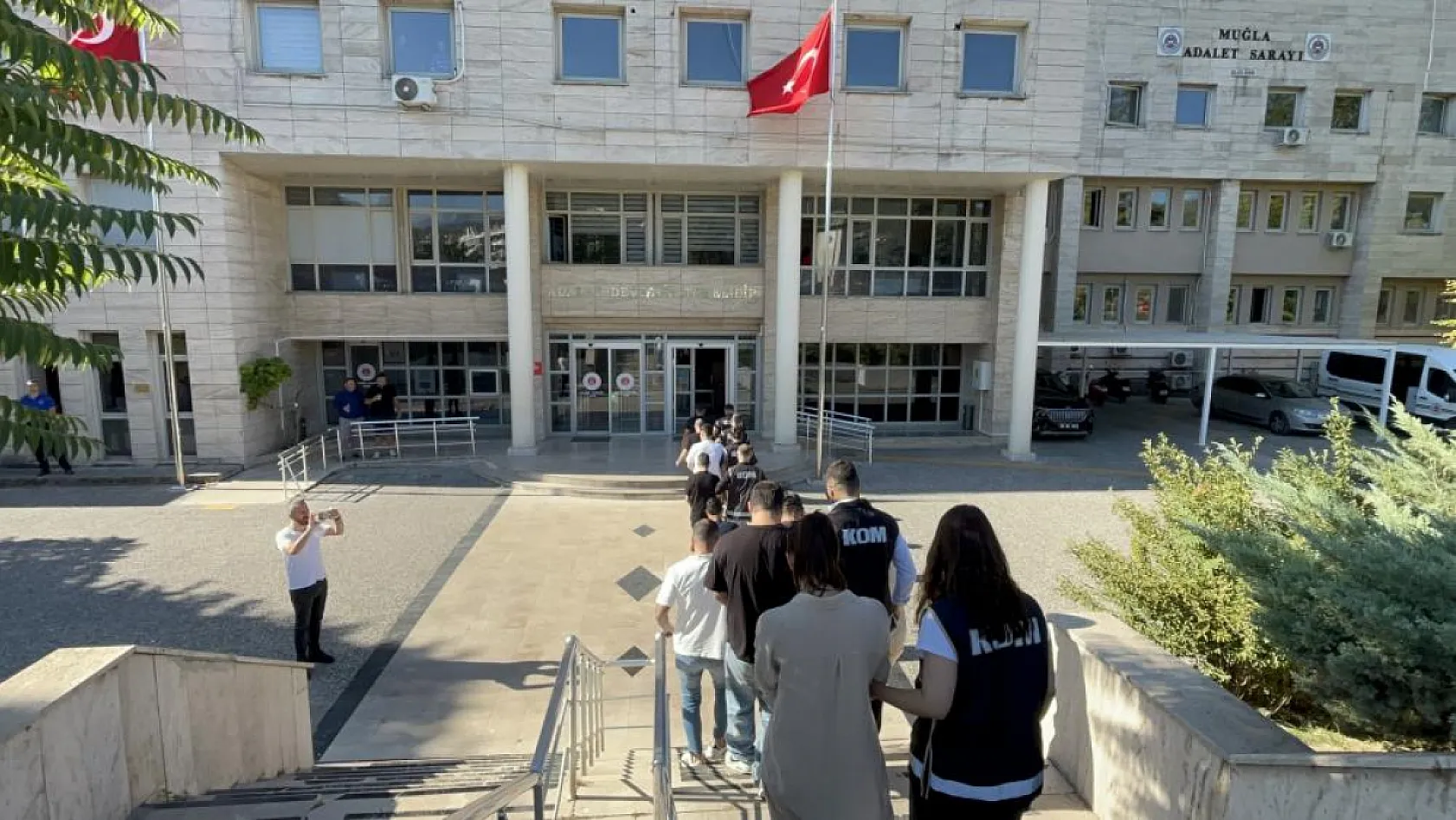 Muğla'da 30 Milyon TL'lik Motosiklet Dolandırıcılığı: 10 Şüpheli Adliyeye Sevk Edildi