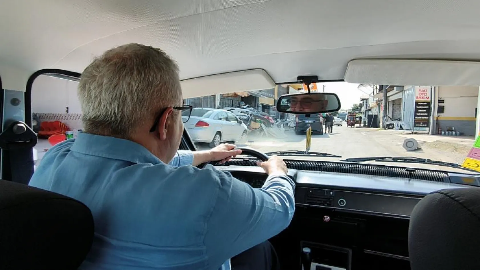 İlk otomobilini 41 yıl sonra hurda halde bulup restore ettirdi