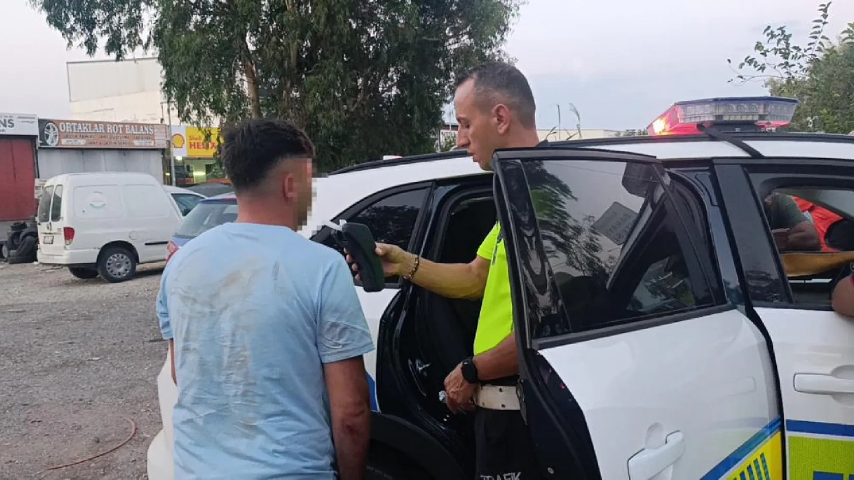 Yaralı Motosiklet Sürücüsü Hastaneye Gitmeyi Reddetti, 104 Promil Alkollü Çıktı