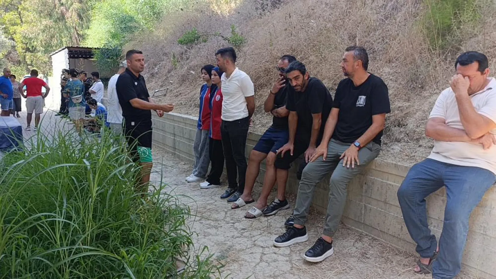 Evde unuttuğu anahtar sonu oldu, çatıdan balkona hortumla inmek isterken hayatını kaybetti