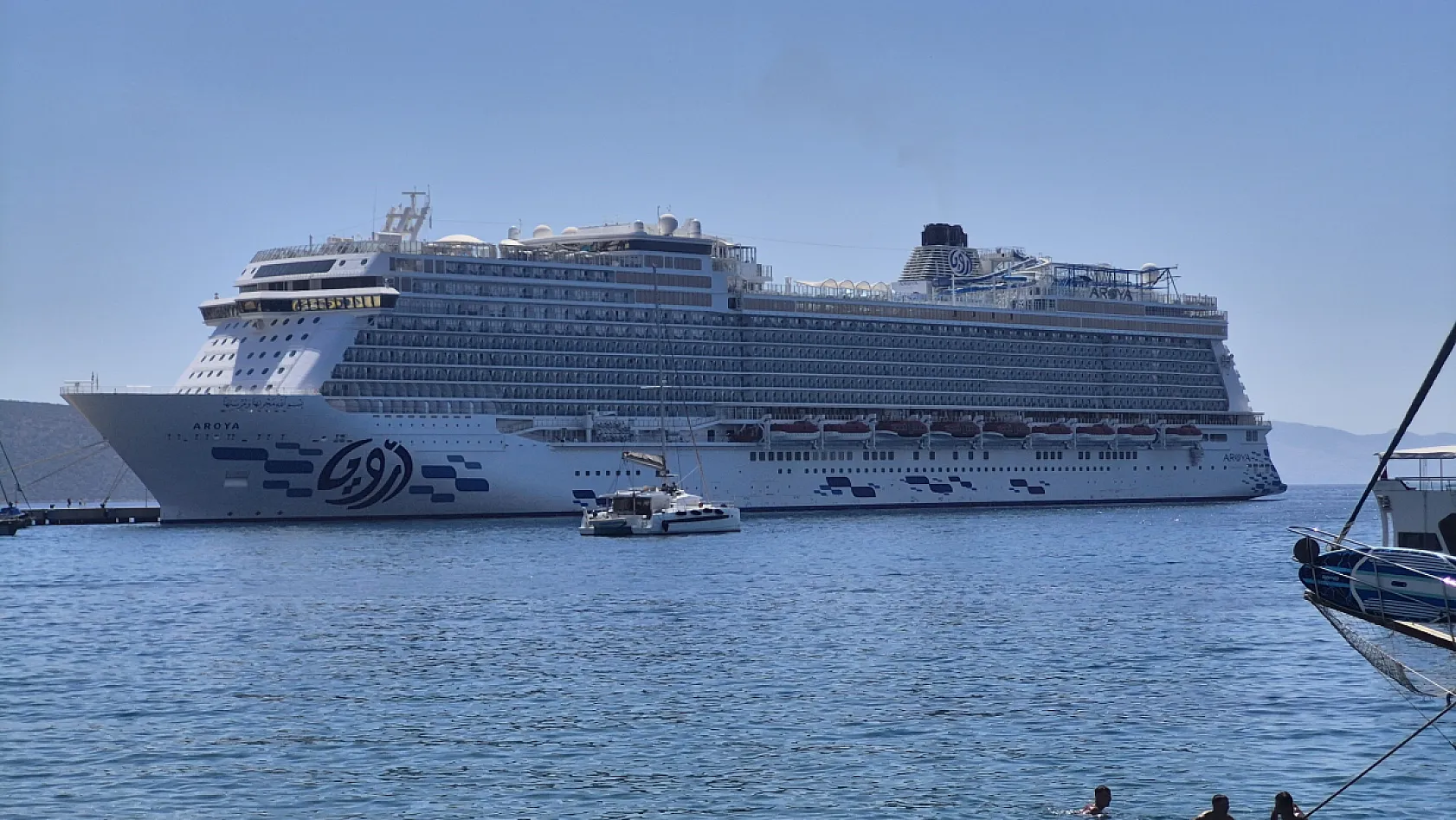 Bodrum'a, 2 bin 683 yolcuyla geldi