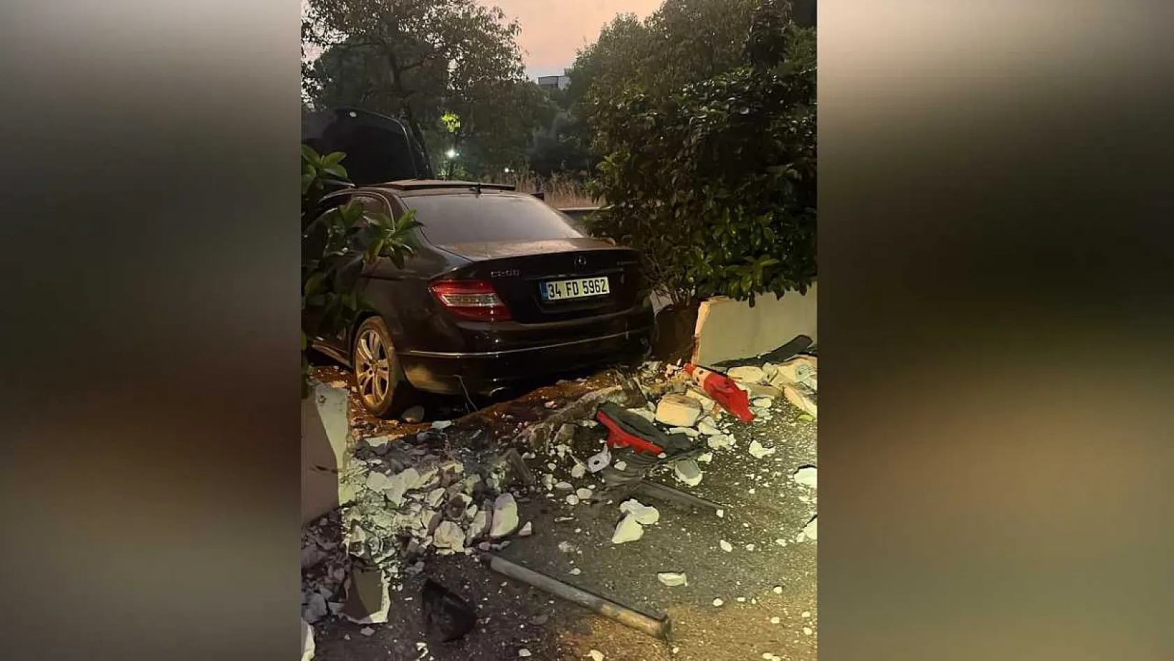 Muğla'da ortalığı savaş alanına çeviren sürücü, yara almadan kurtuldu