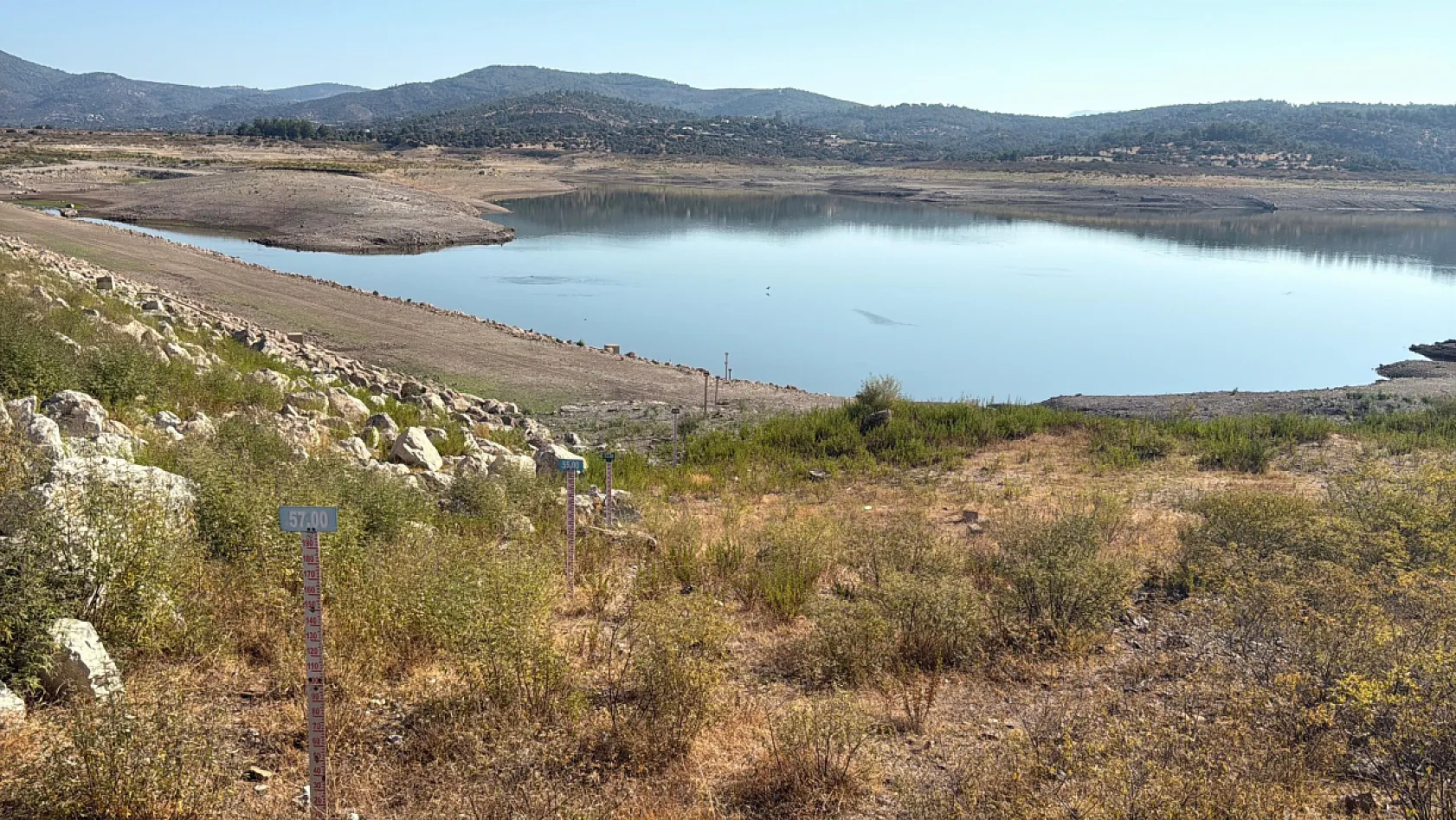 Bodrum'da musluklar kurudu, baraj suyu tarlalara aktı