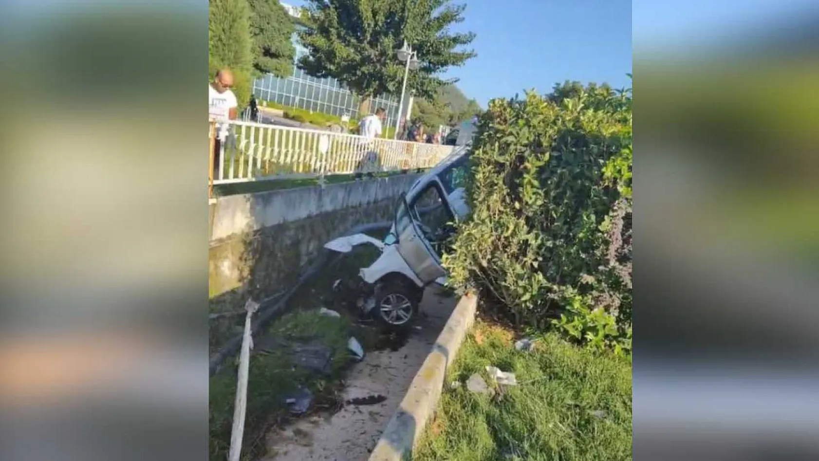 Menteşe'de Araç Takla Atarak Dereye Düştü