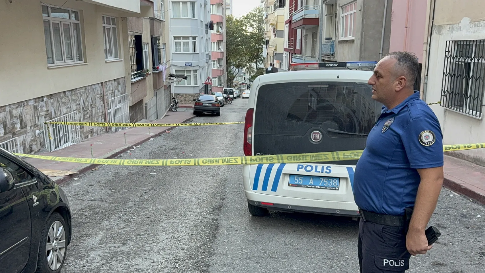 20 yaşındaki kadın 4 katlı binanın çatısından atladı