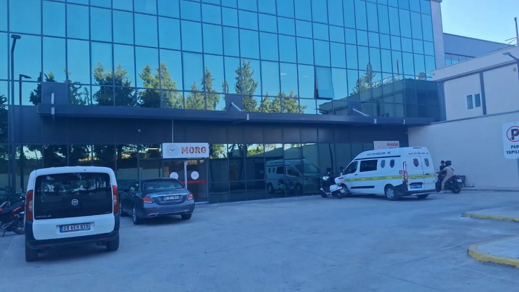 Göçmen botundan denize düşen anne ve çocuğu hayatını kaybetti