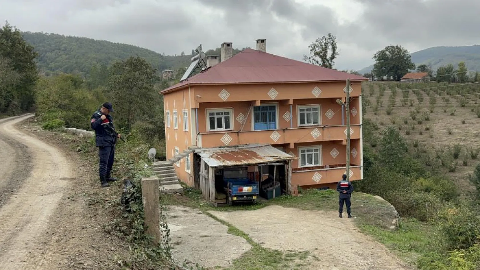 Kan donduran cinayet: Eşini bardakla öldürdü, jandarmaya alkollü yakalanınca cinayet ortaya çıktı