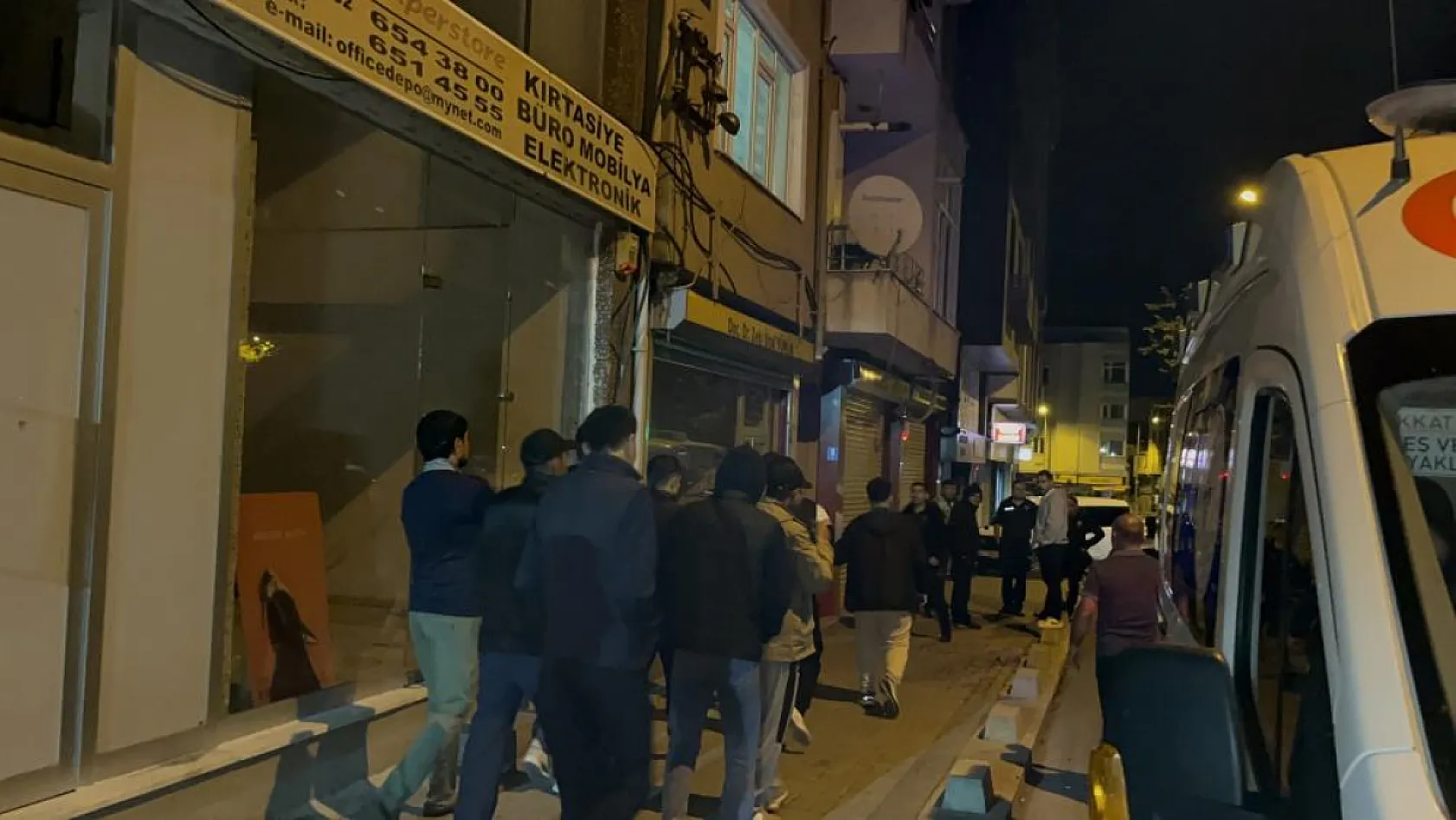 Gece yarısı şüpheli ölüm: Kanlar içinde bulundu
