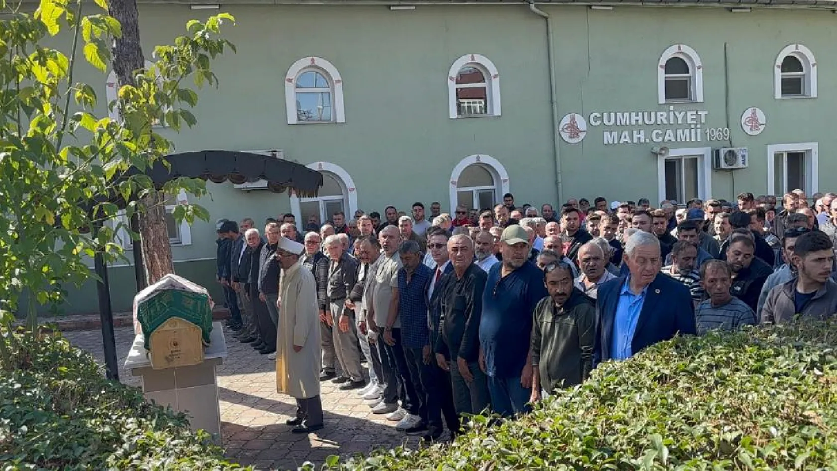 Baltayla Yaralanan Anne 20 Günlük Yaşam Mücadelesini Kaybetti