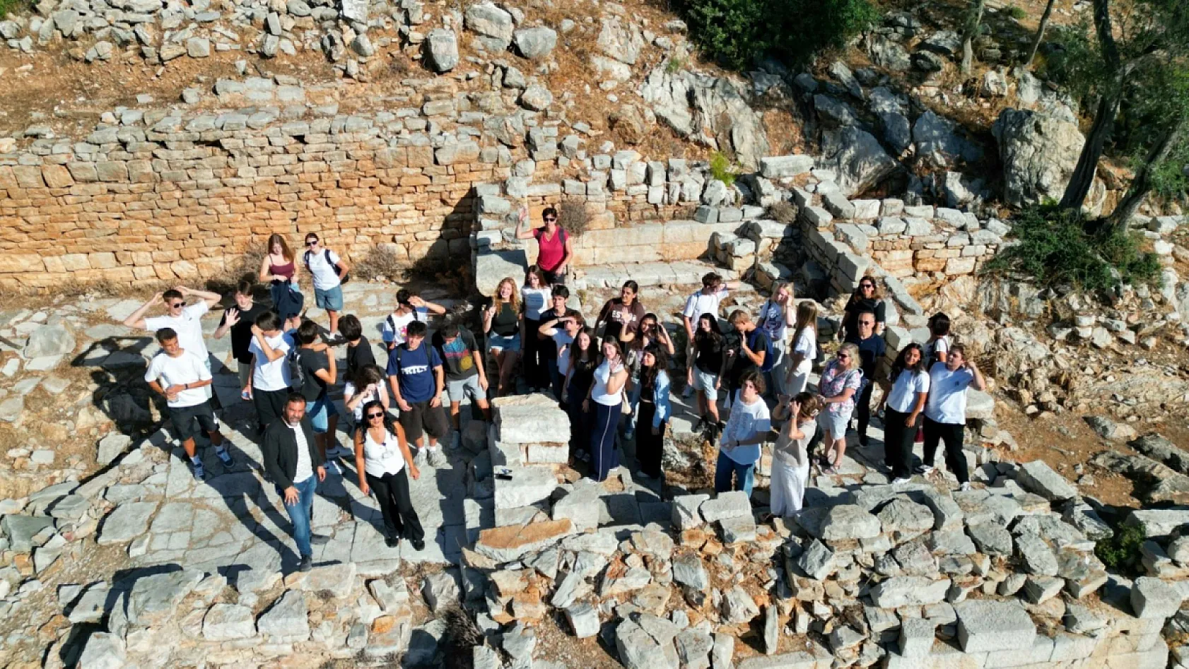 Erasmus öğrencileri Pedasa Antik Kenti'ni keşfetti