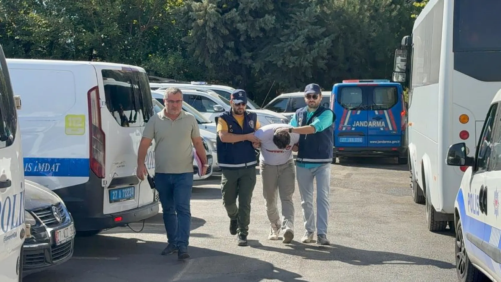 Kan Donduran Olay! Kardeşini Defalarca Bıçaklayarak Öldürdü