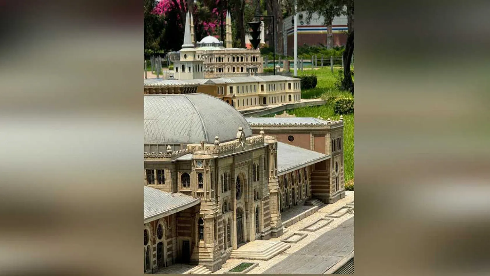 Antalya Kepez'te Açık Hava Müzesi: Muğla Dahil Türkiye'nin 81 İlinden Minyatür Tarihi Eserler Sergileniyor