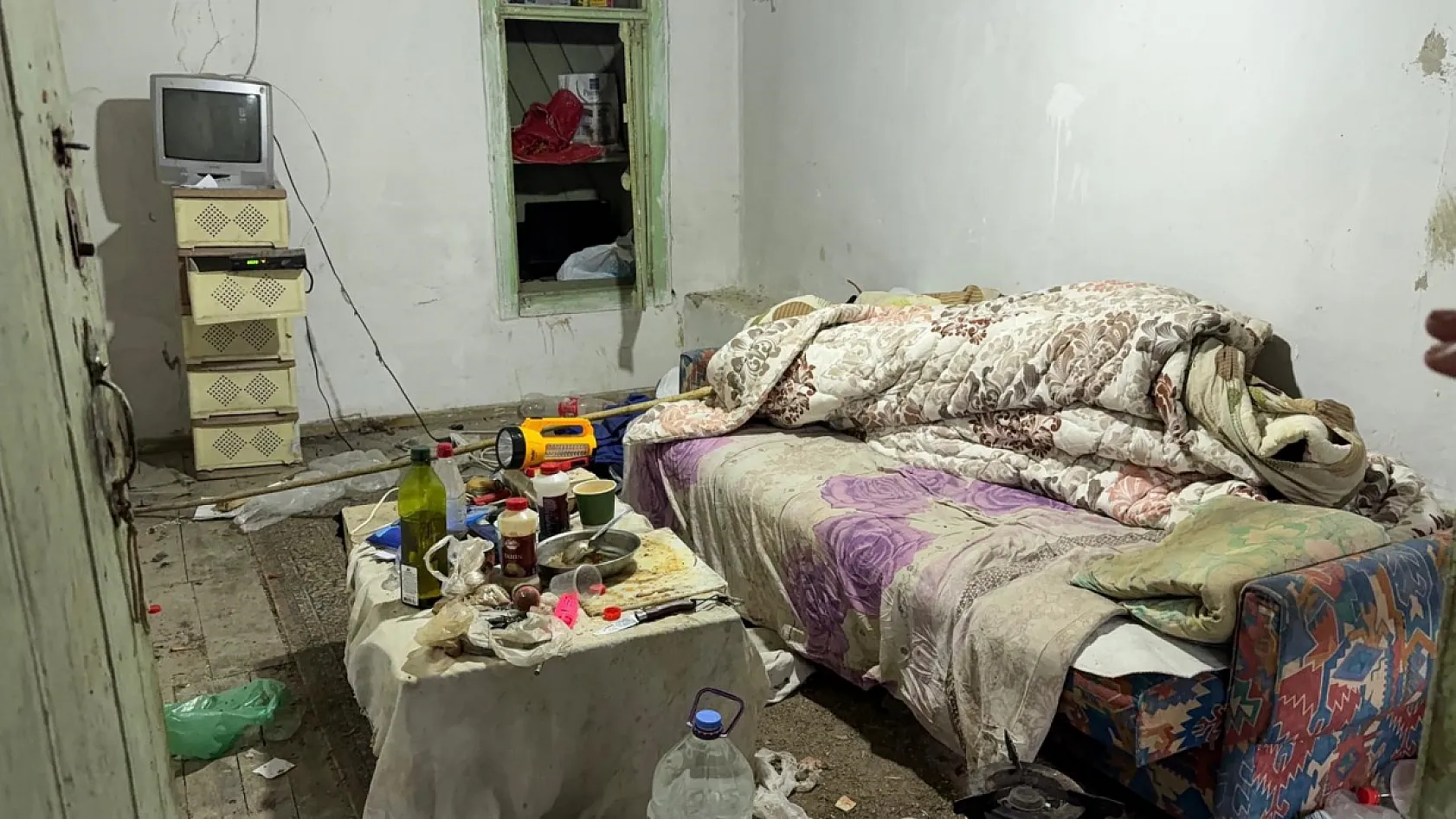 Ev sahibiyle kiracının 'çöplüğe dönmüş bahçe' kavgası