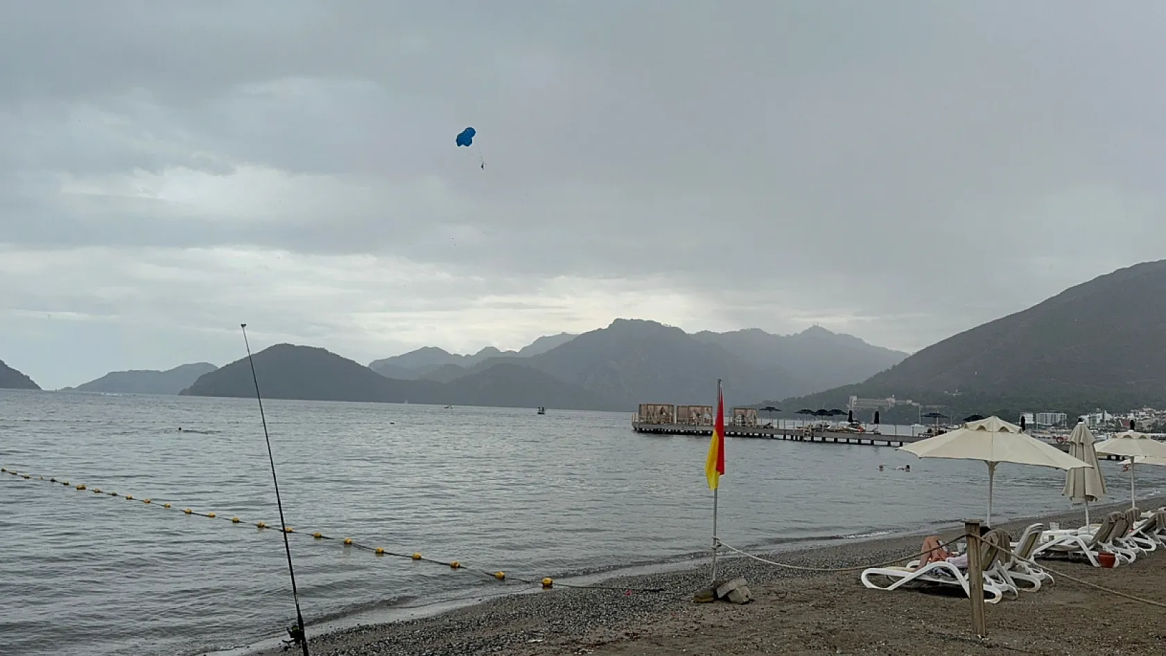 Marmaris'te yağmur ve deniz keyfi bir arada