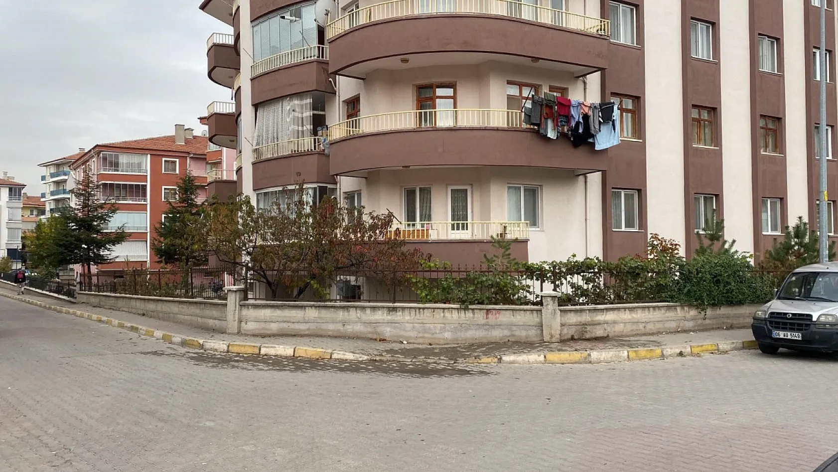Kadın cinayeti: Önce eski eşini öldürdü, sonra kendini yaraladı