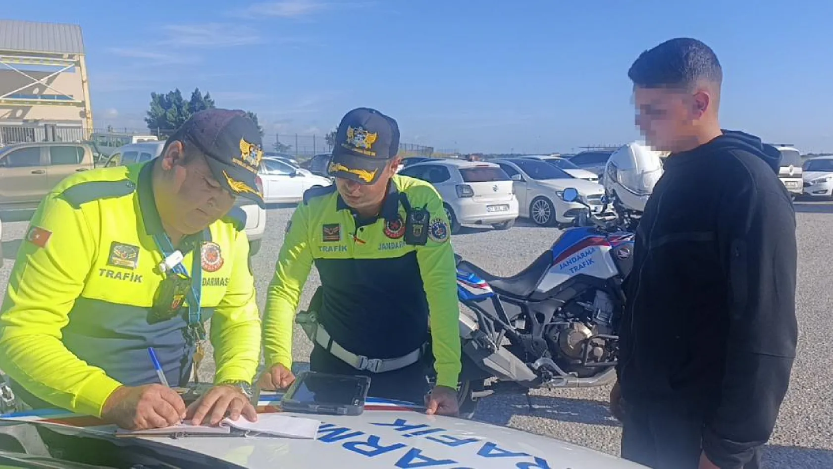 'Yaptıklarımızdan pişman değiliz, aklımız yapamadıklarımızda' dediler 220 bin lira ceza yediler