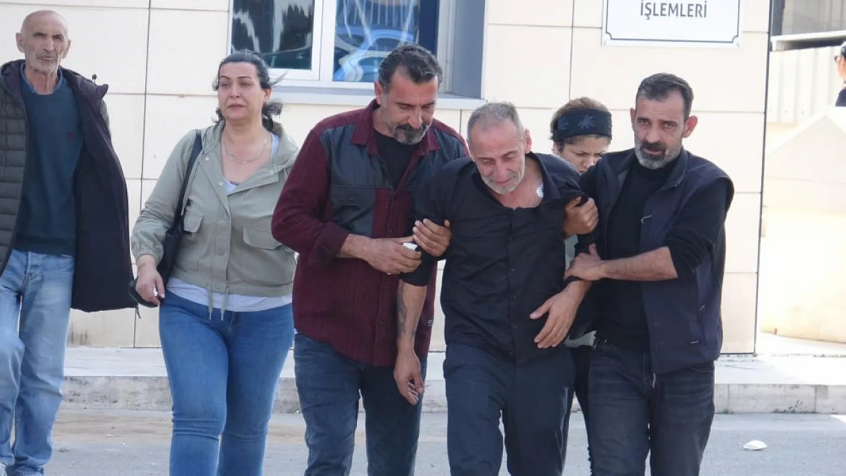 'Canavarca hisle eşe karşı kasten öldürme' davasında görgü tanıkları kanlı görüntü arama anlarını anlattı