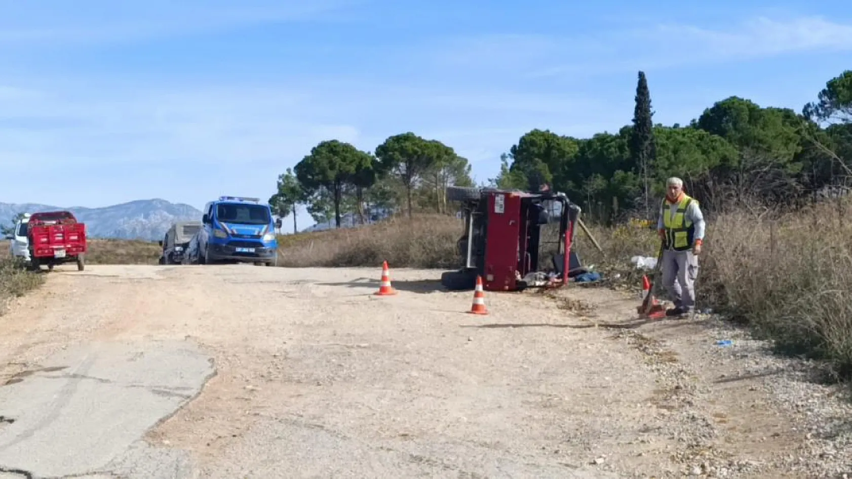 Safari Aracı Devrildi: 9 Turist Yaralandı