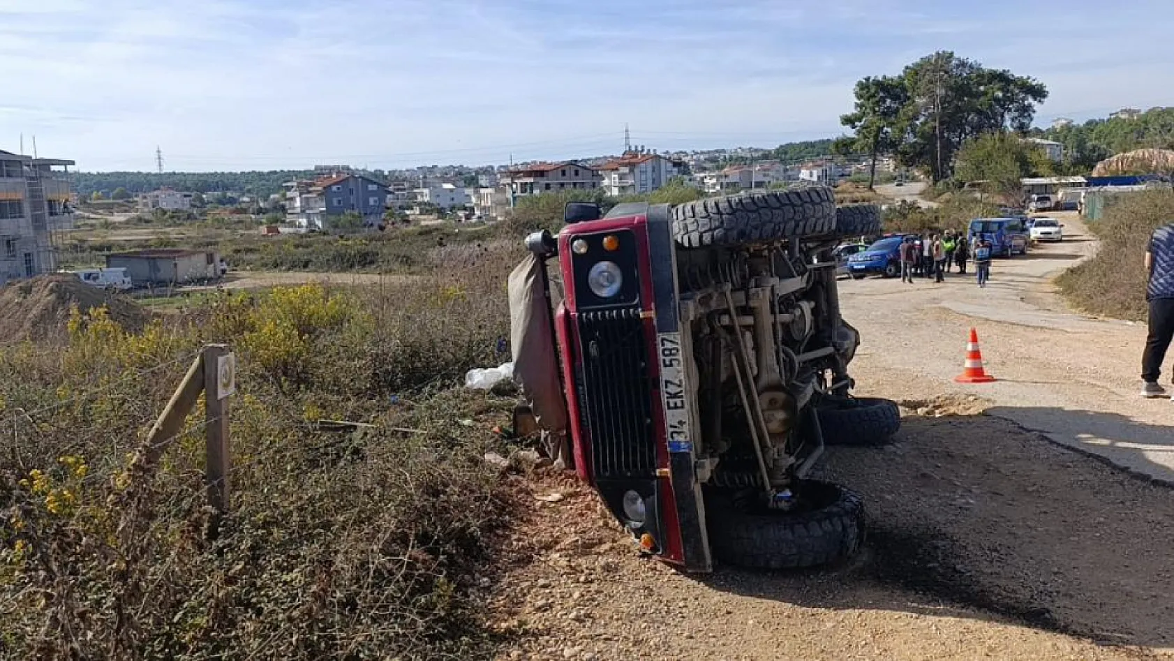 Safari Aracı Devrildi: 9 Turist Yaralandı