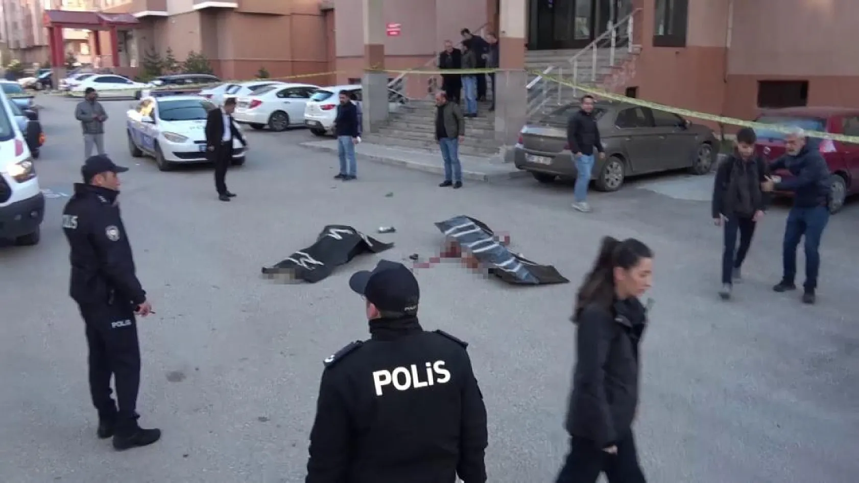 Cezaevinden Tahliye Edilen Şahıs, Kadını Öldürüp İntihar Etti