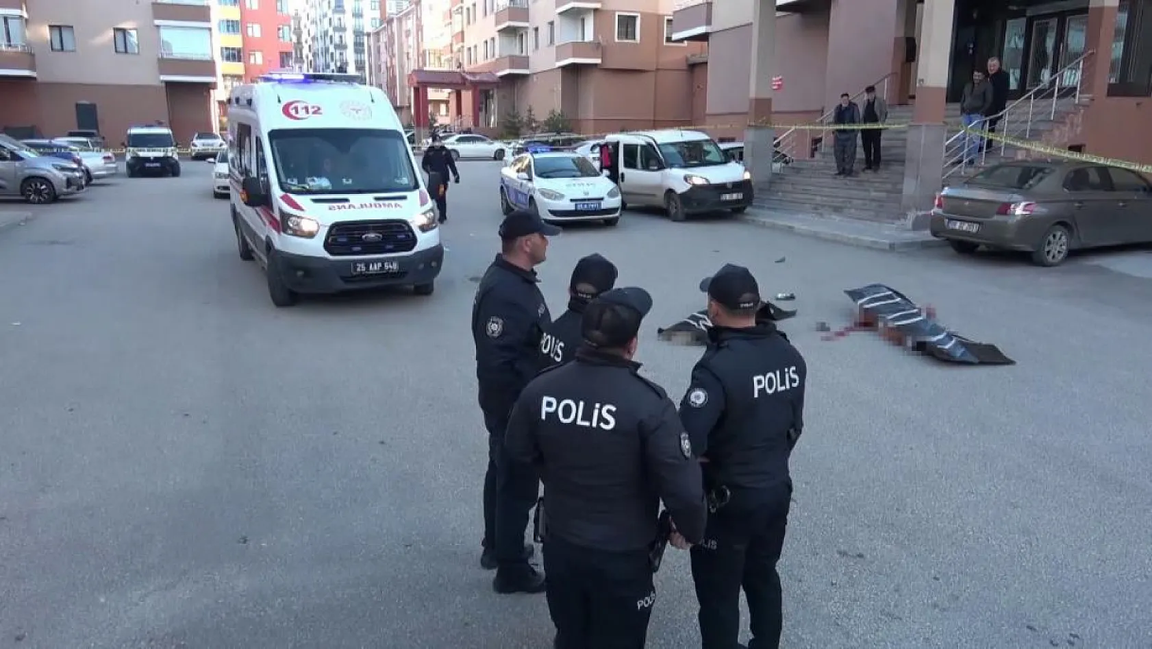 Cezaevinden Tahliye Edilen Şahıs, Kadını Öldürüp İntihar Etti