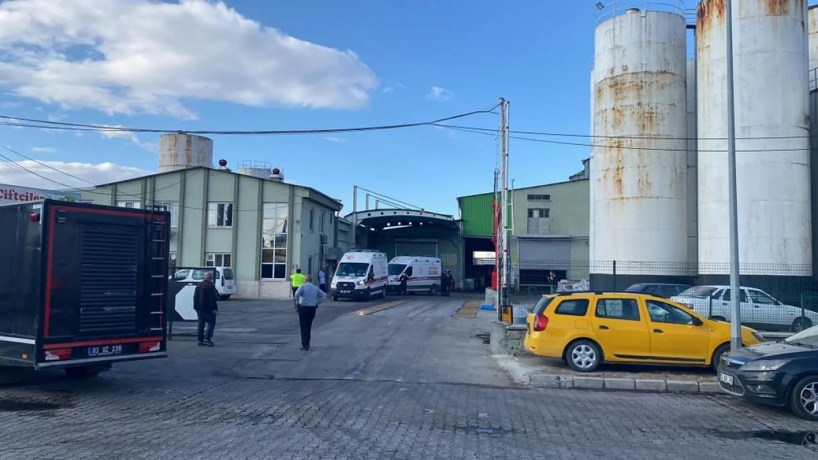 Yağ fabrikasında patlamada yaralı sayısı 10'a yükseldi