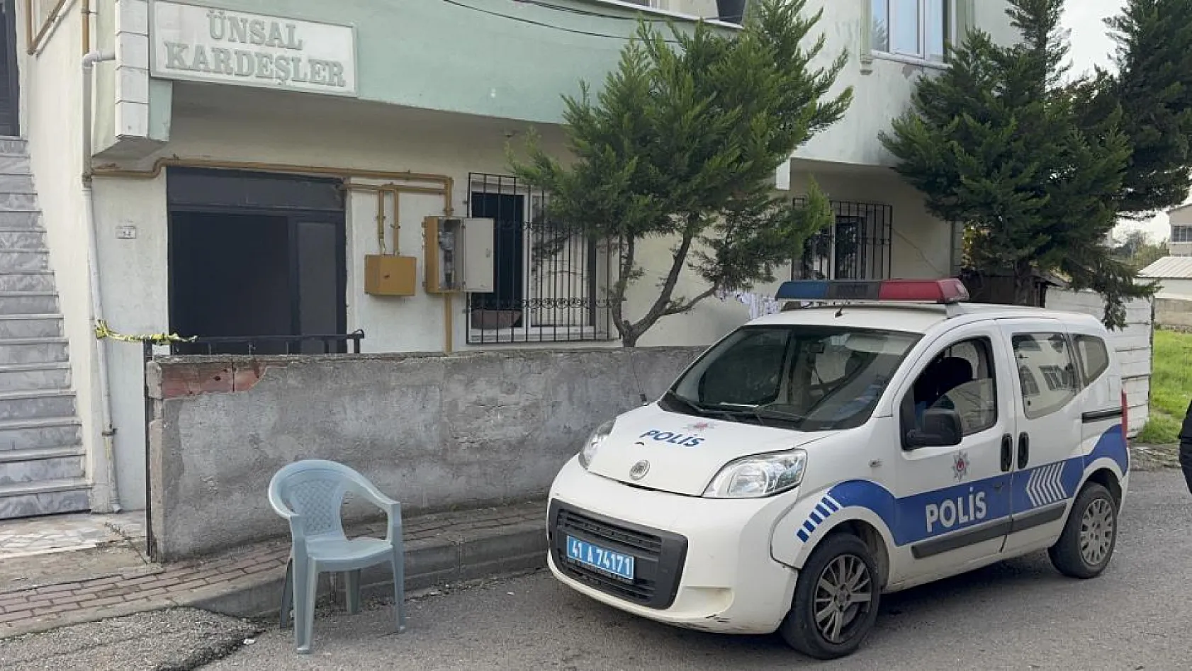 Evde çıkan yangında 2 yaşındaki çocuk hayatını kaybetti, 4 kişi dumandan etkilendi