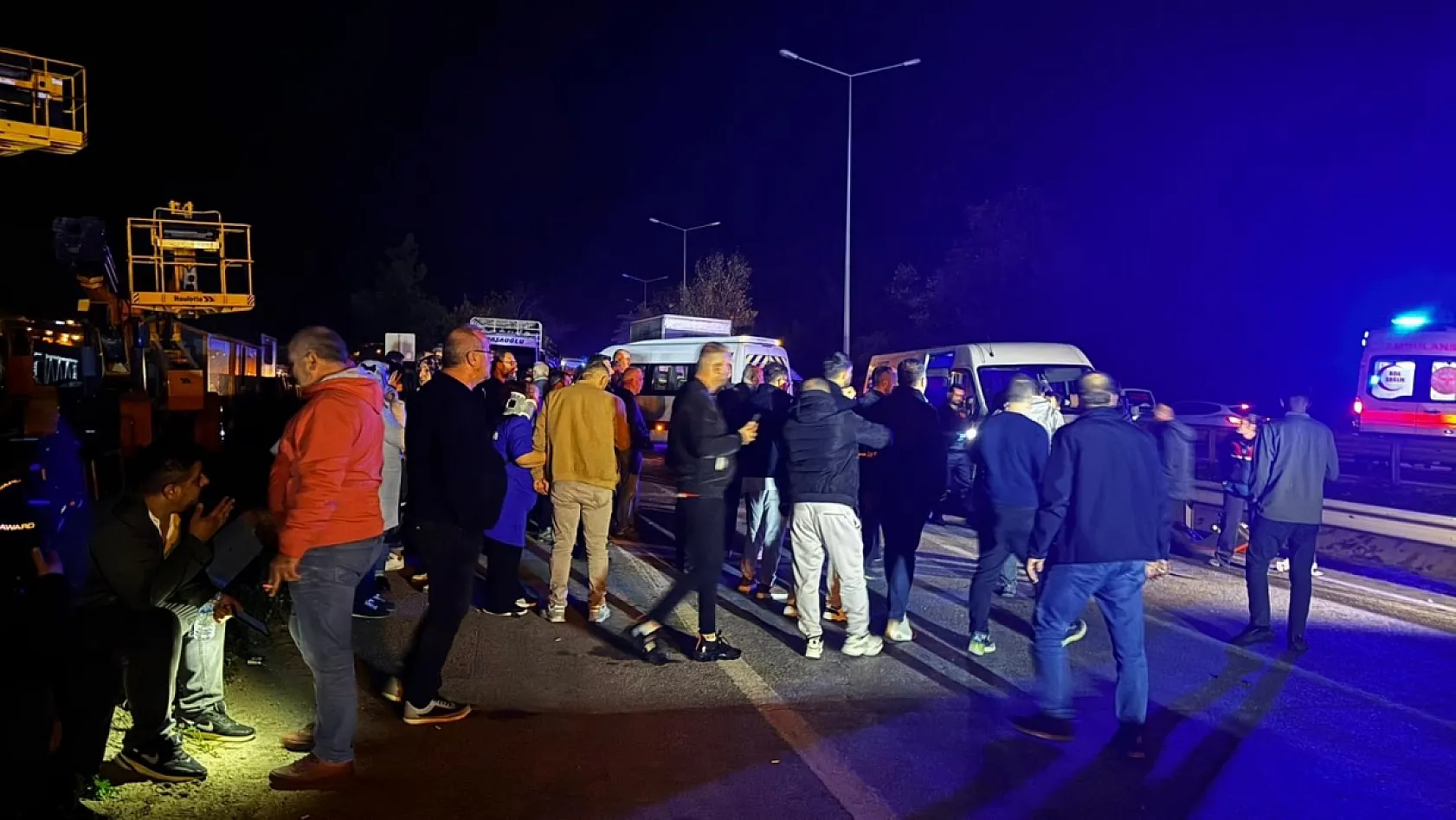 Zincirleme kaza: 1 ölü, 13 yaralı