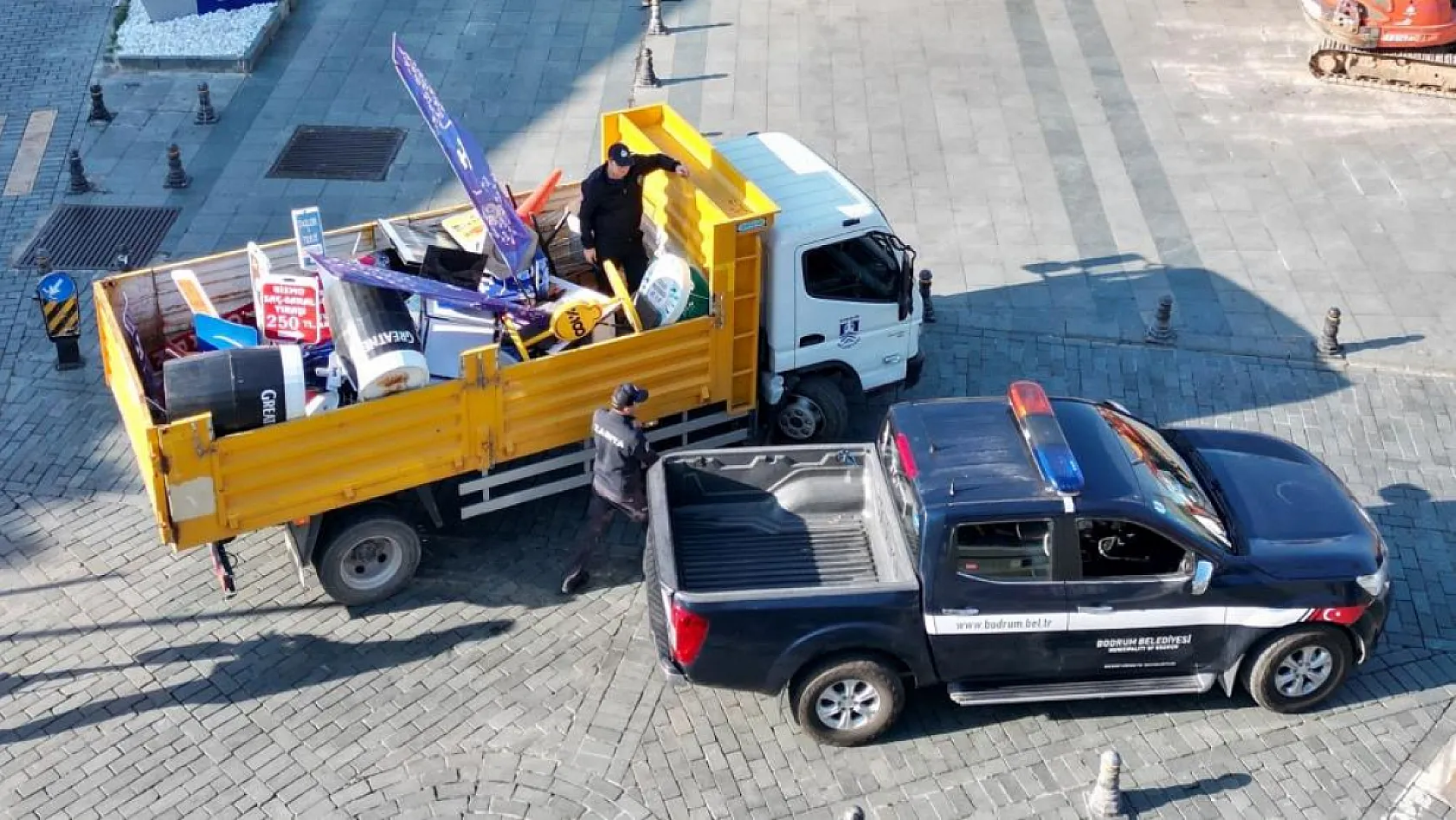 Bodrum'da kamusal alanlar işgallerden temizleniyor
