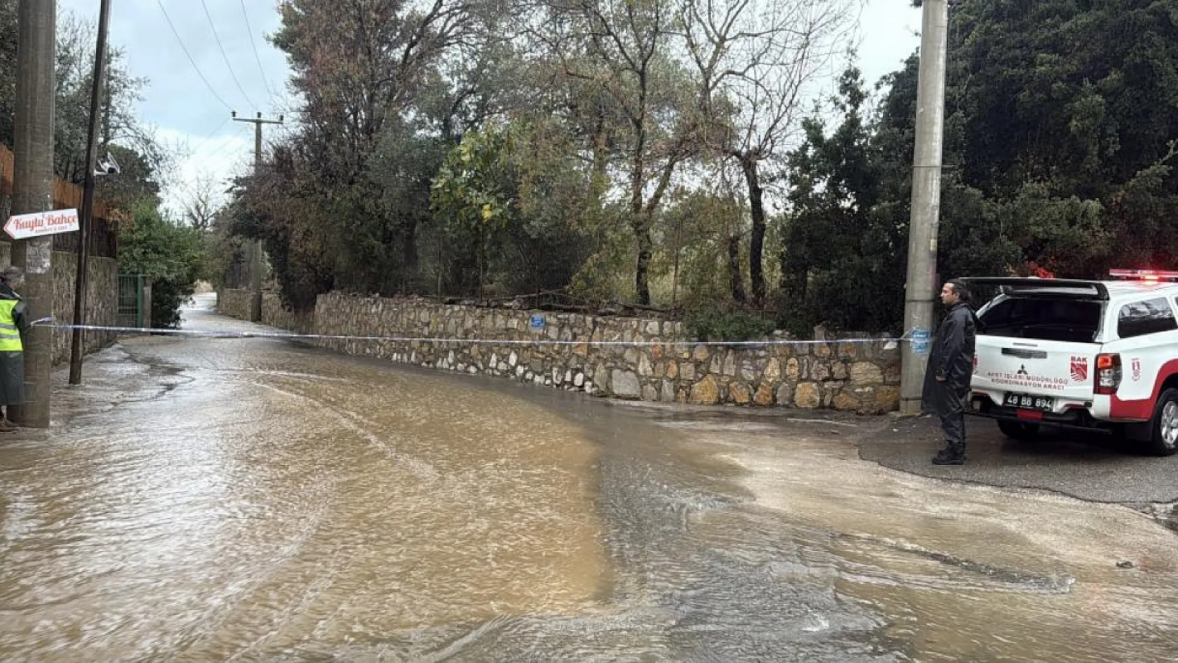 Bodrum'u sağanak yağış vurdu