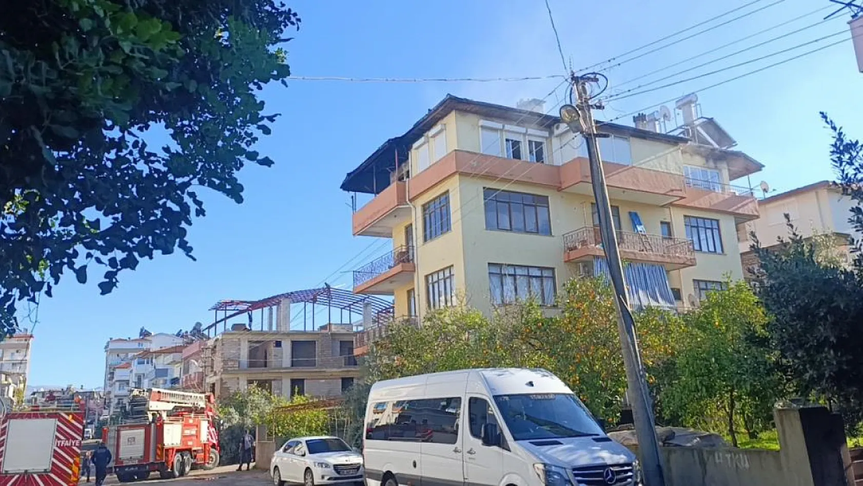 Daha önce alevlerin arasından kurtarılan 3 çocuğun aynı evde ikinci yangın kabusu