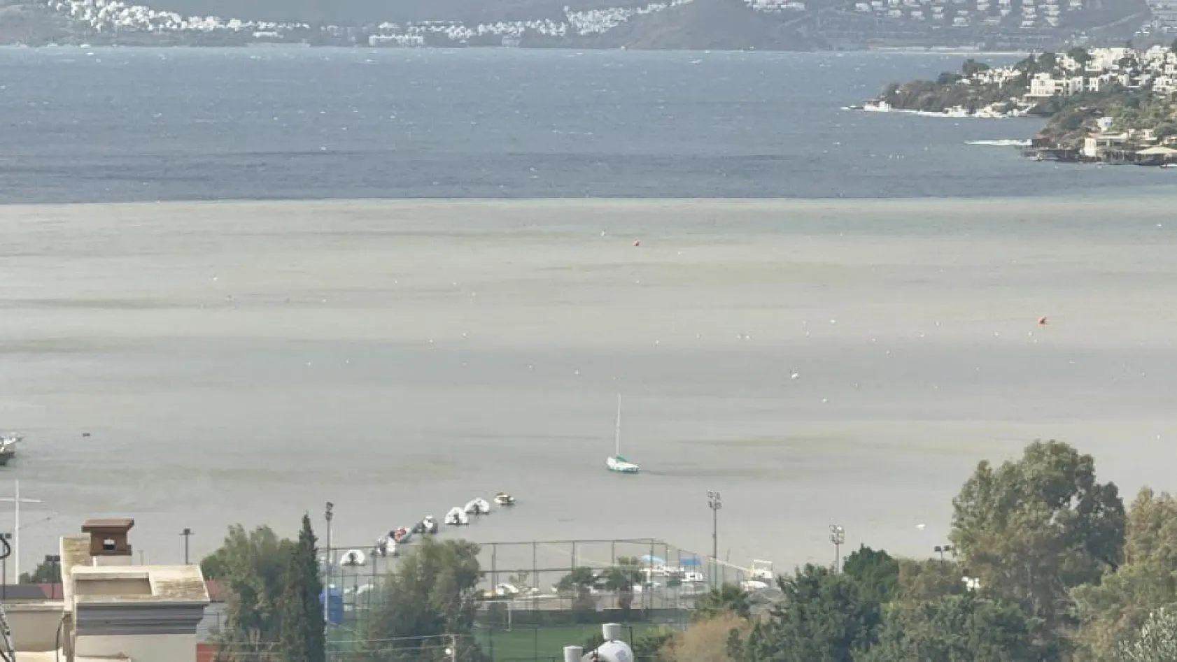 Bodrum'da selin ardından fırtına: 'Tekneler karaya oturdu, denizin rengi değişti'